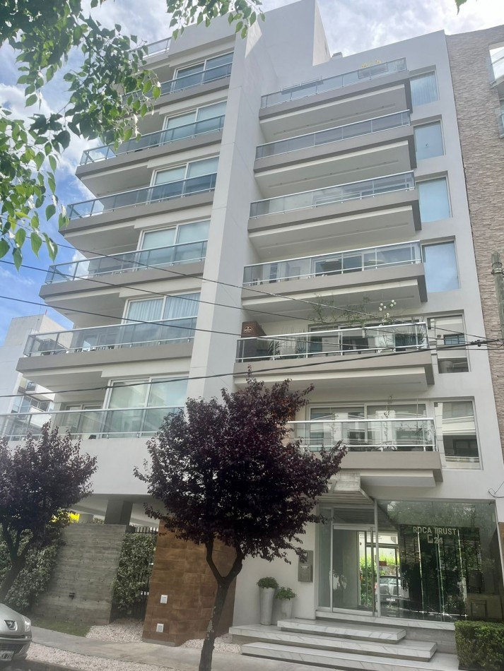 Tres ambientes con balcon