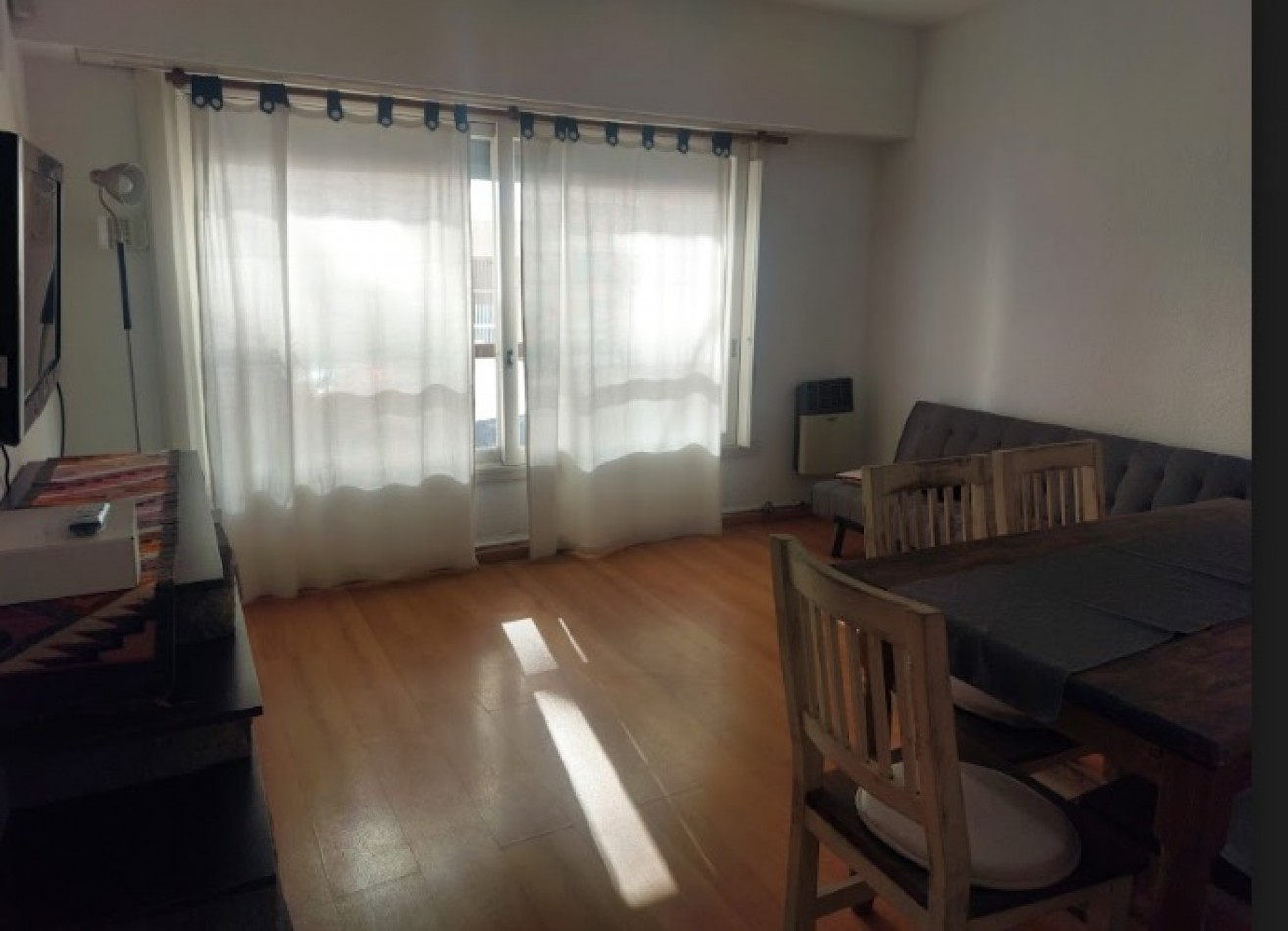 Alquiler dos ambientes x 9 meses Playa Grande