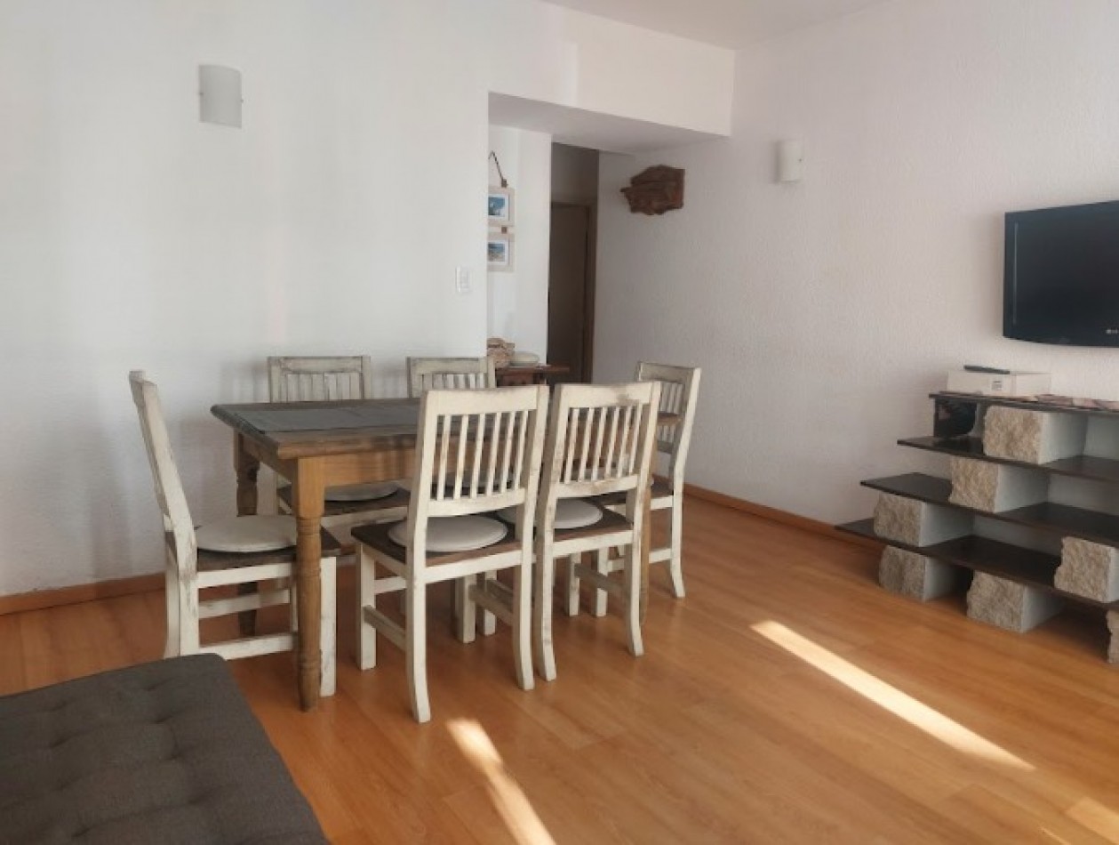 Alquiler dos ambientes x 9 meses Playa Grande