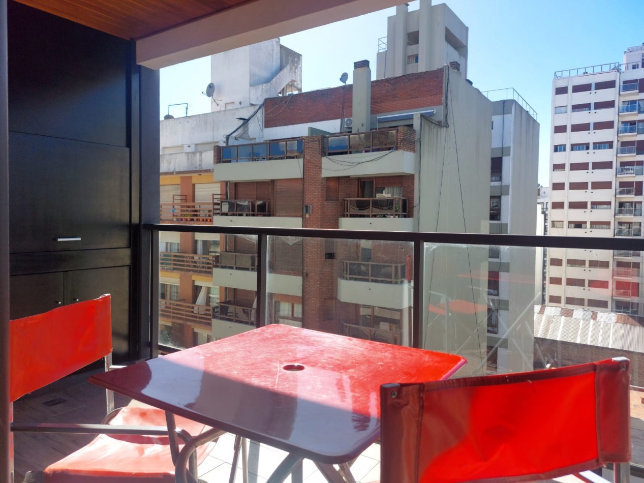 Departamento temporario dos ambientes La Perla con balcon al frente
