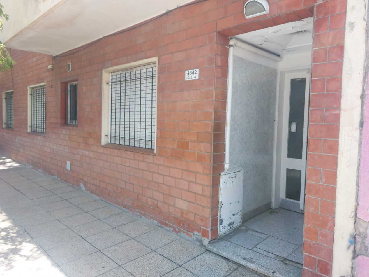 Dos ambientes con patio. Alquiler x 9 meses