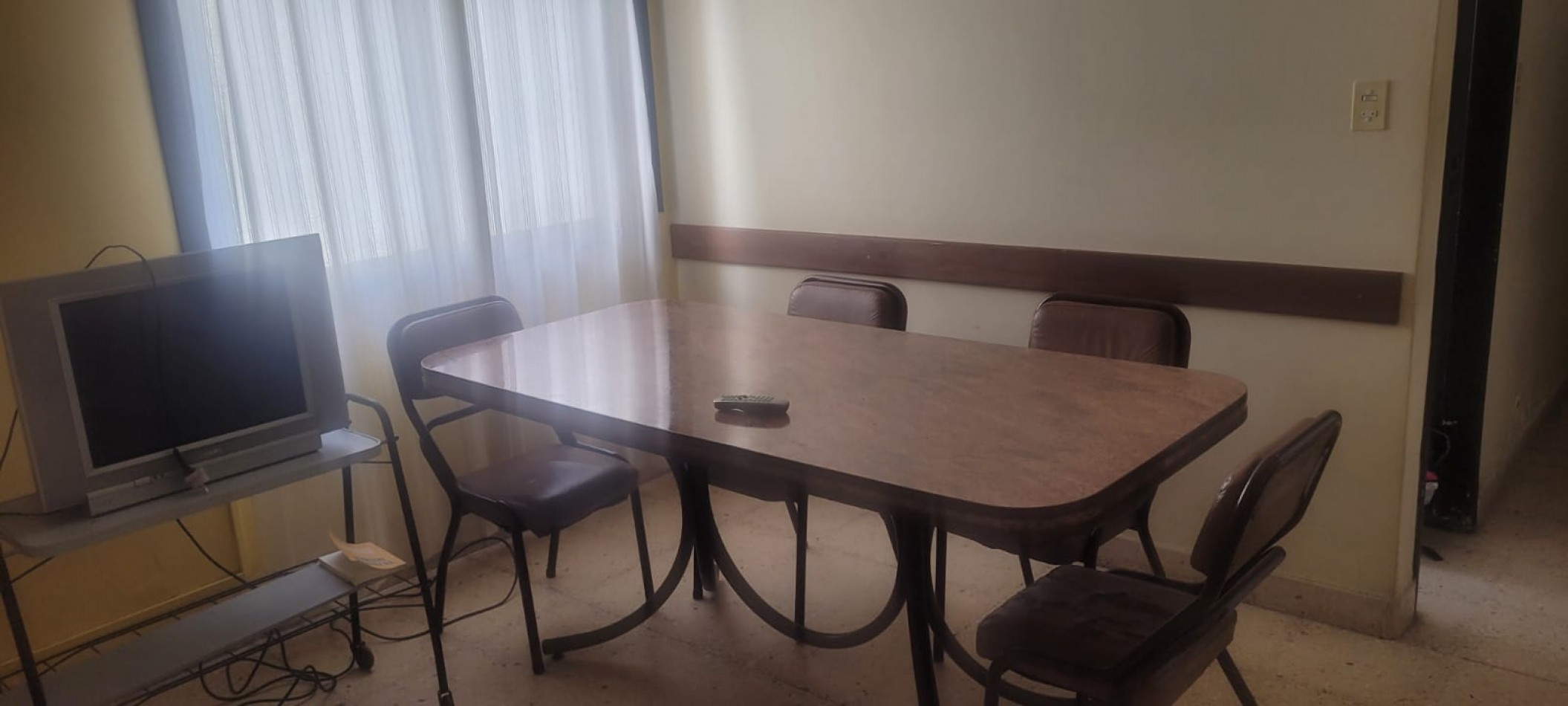 Dos ambientes con patio. Alquiler x 9 meses